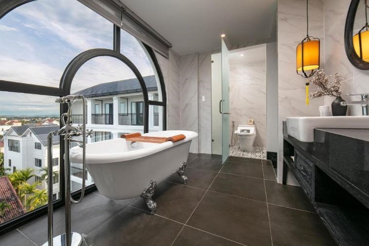 Deluxe Connecting Room